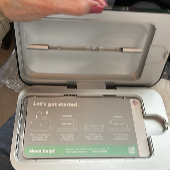 PhoneSoap 3 cell phone sanitizer - Picture 5 of 11